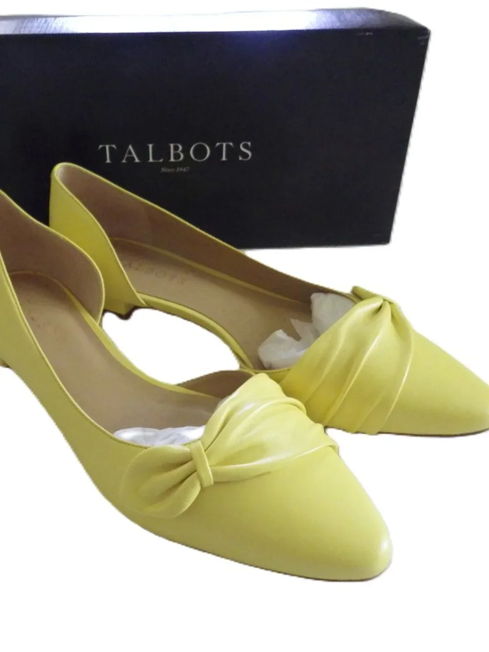 Talbots Edison Pleated Yellow Flats/ Cutout Sides/ 9N